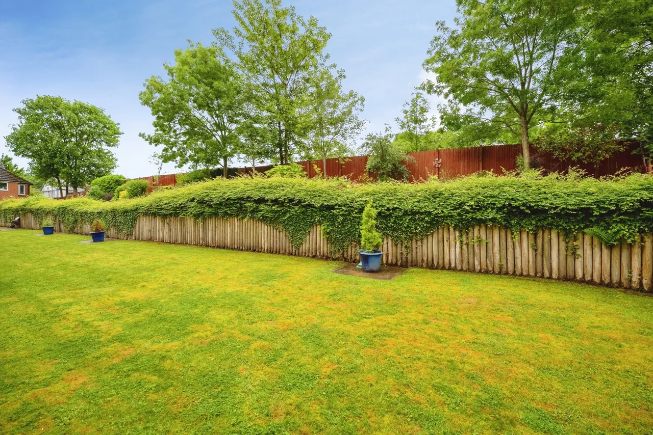 Metcalfe Drive, Romiley, SK6, photo 5
