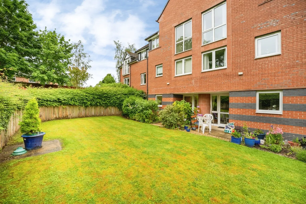 Metcalfe Drive, Romiley, SK6, photo 6