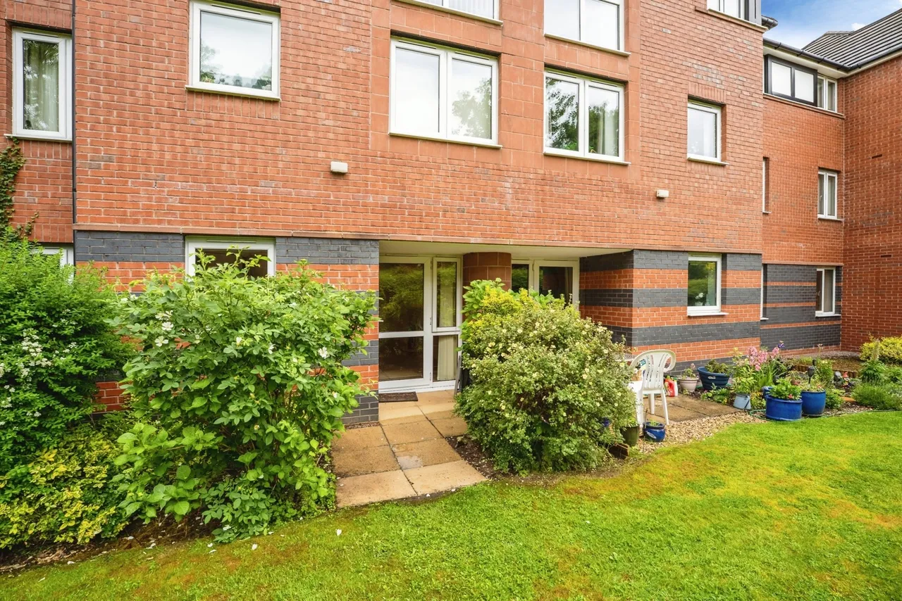 Metcalfe Drive, Romiley, SK6, photo 4