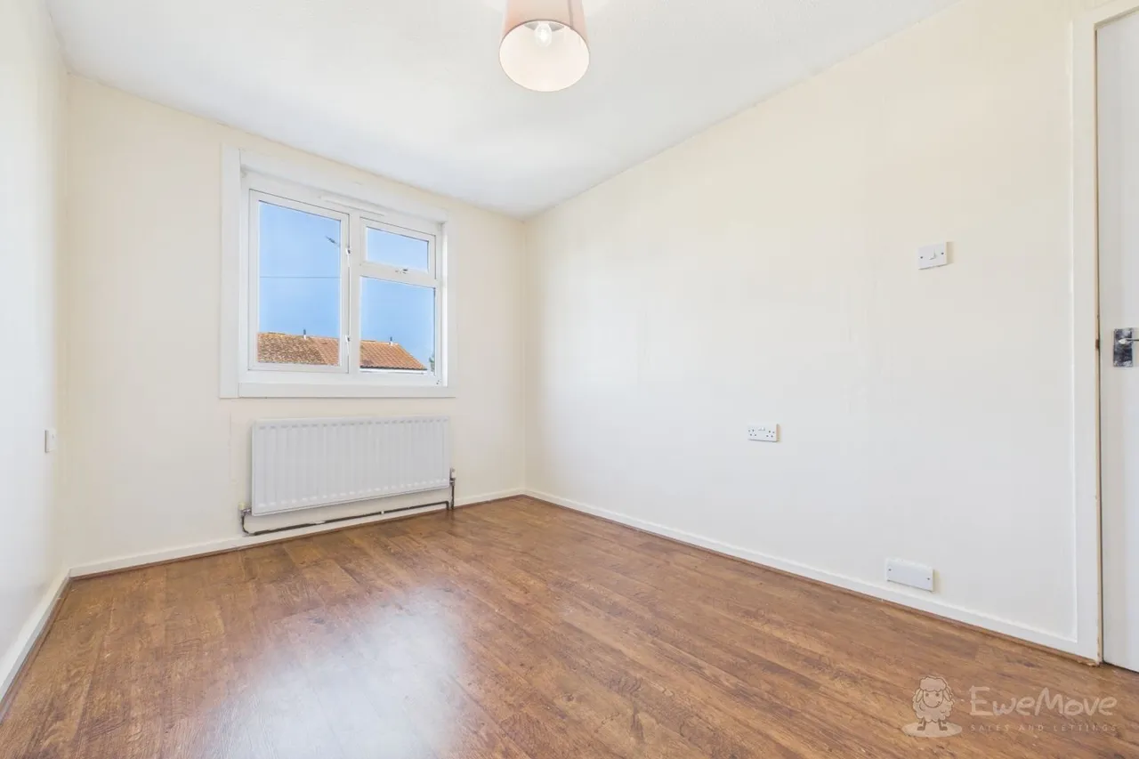 Dola Avenue, Deal, CT14, photo 18