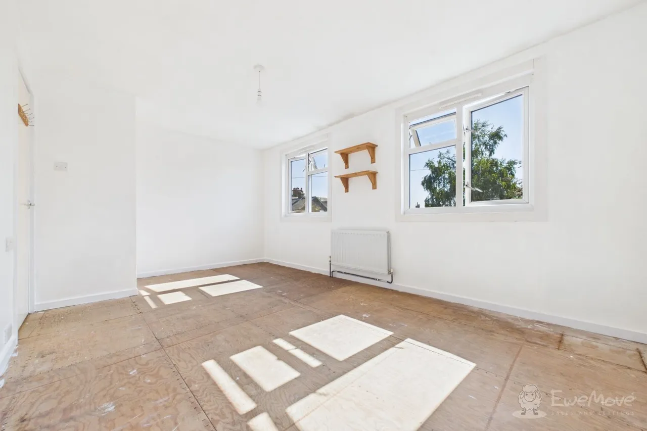 Dola Avenue, Deal, CT14, photo 14