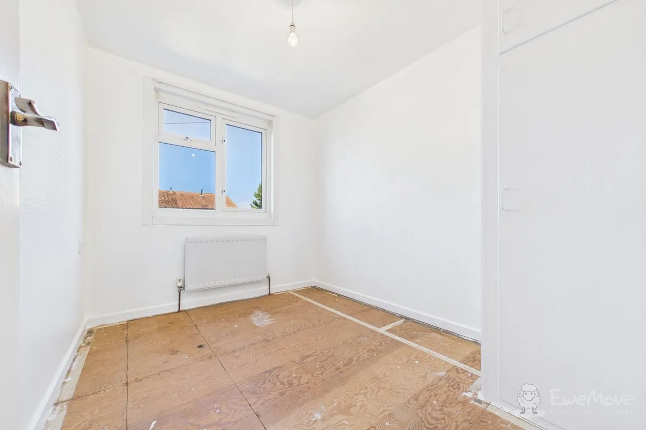 Dola Avenue, Deal, CT14, photo 20