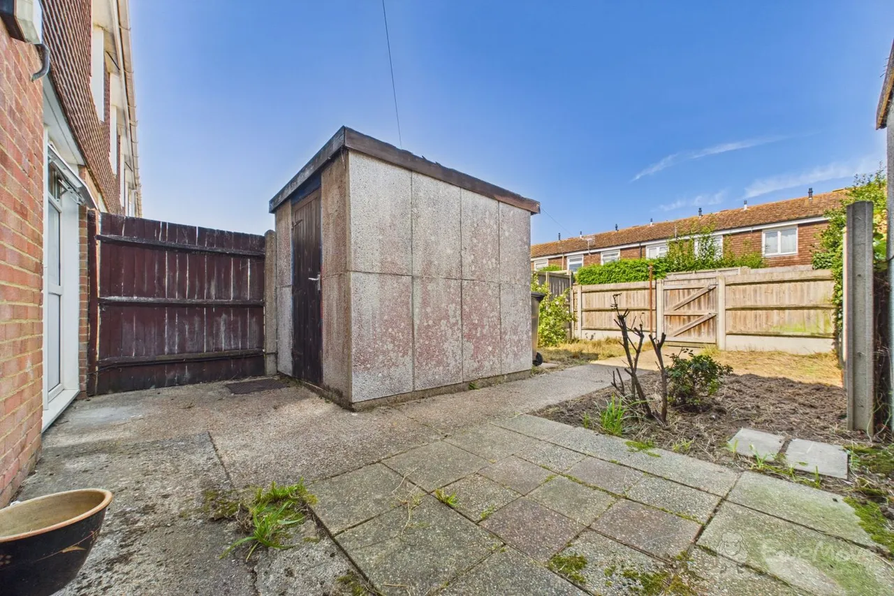 Dola Avenue, Deal, CT14, photo 22