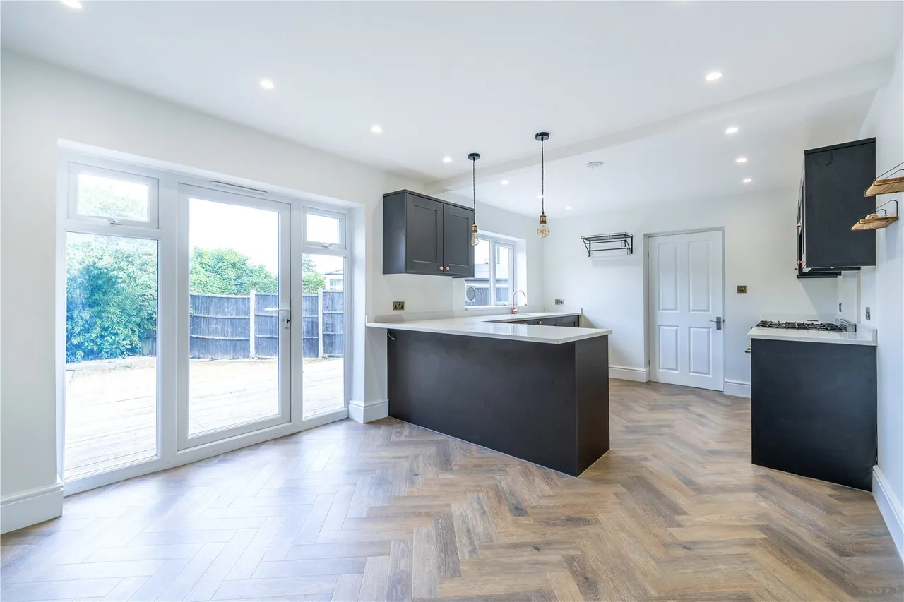 3 bed house to rent, Cabrera Close, Virginia Water, GU25