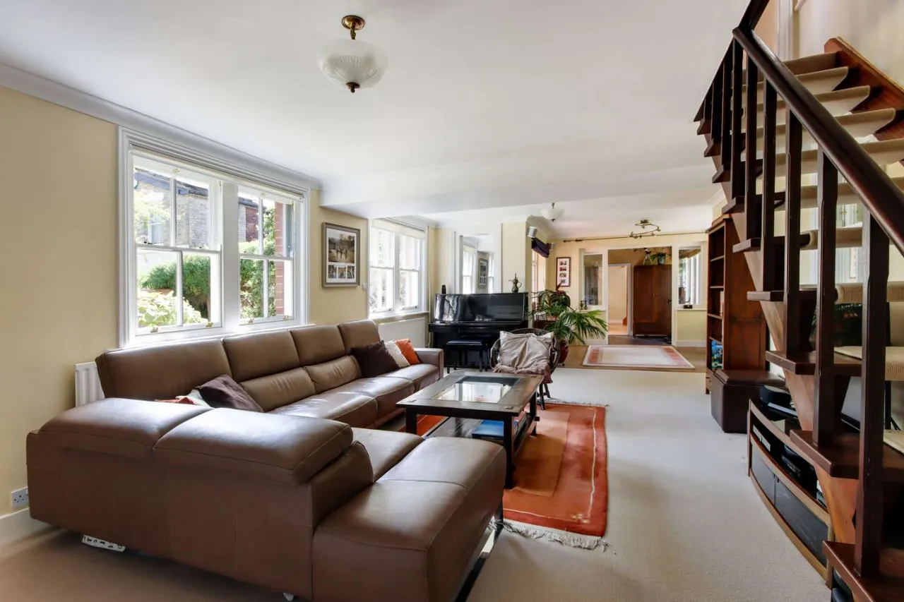 St. Johns Road, Sevenoaks, Kent, TN13 3LR, photo 2