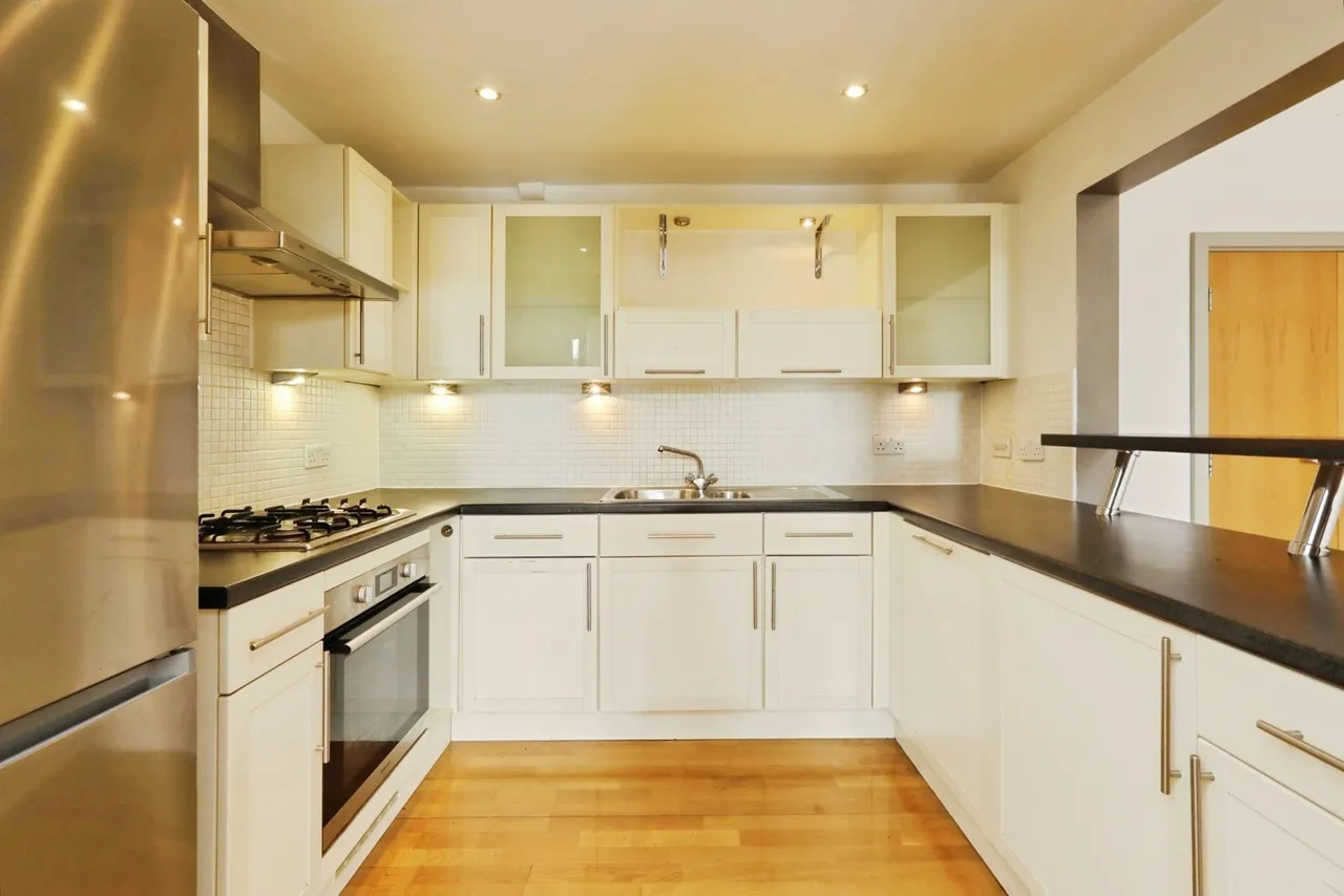 Woofindin Avenue, SHEFFIELD, South Yorkshire, S11, photo 3
