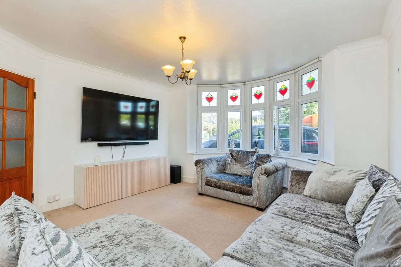 Tring Road, Aylesbury, Buckinghamshire, HP20, photo 2