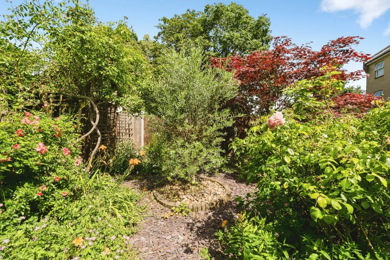 Monarch Way, Ilford, IG2, photo 31
