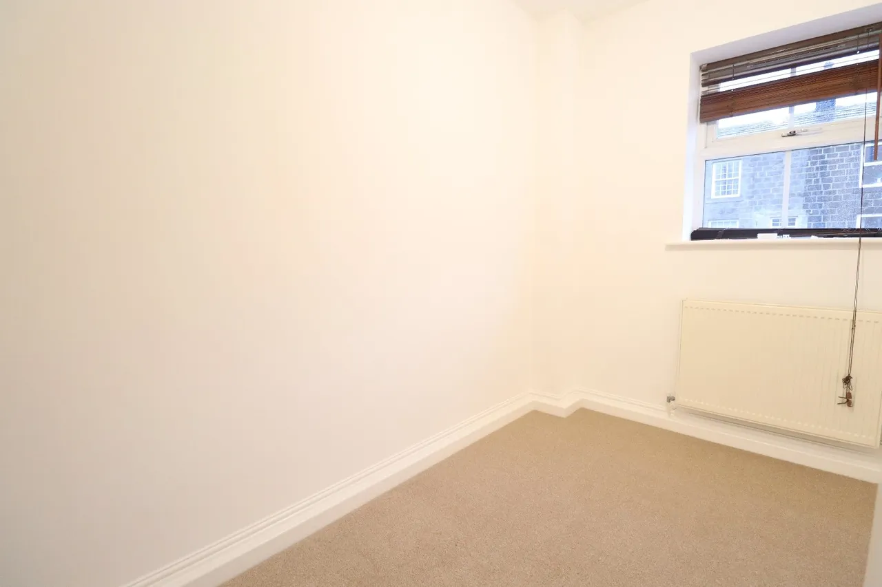 Rialto Court, Rodley, LS13, photo 7