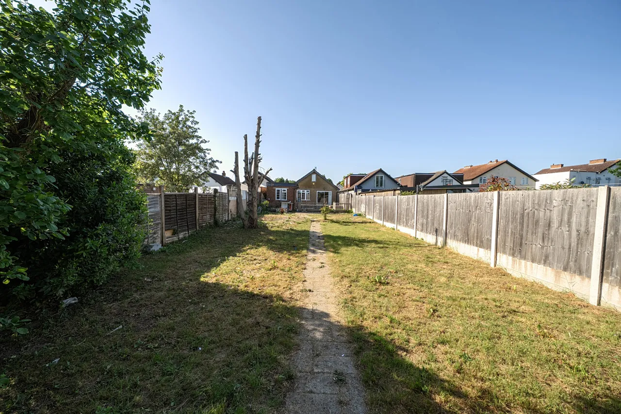 Nicholls Avenue, Hillingdon, UB8, photo 21