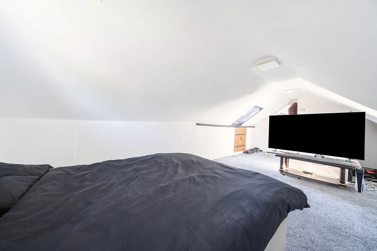 Nicholls Avenue, Hillingdon, UB8, photo 8