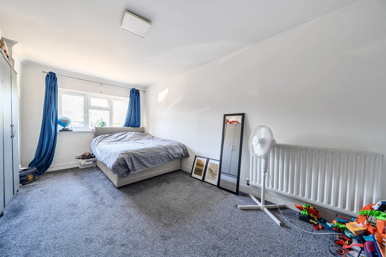 Nicholls Avenue, Hillingdon, UB8, photo 13
