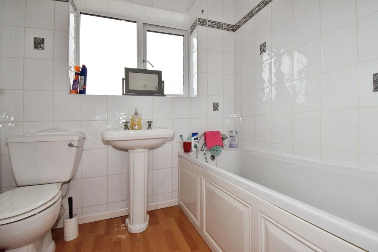 Harrowgate Drive, Leicester, LE4, photo 17
