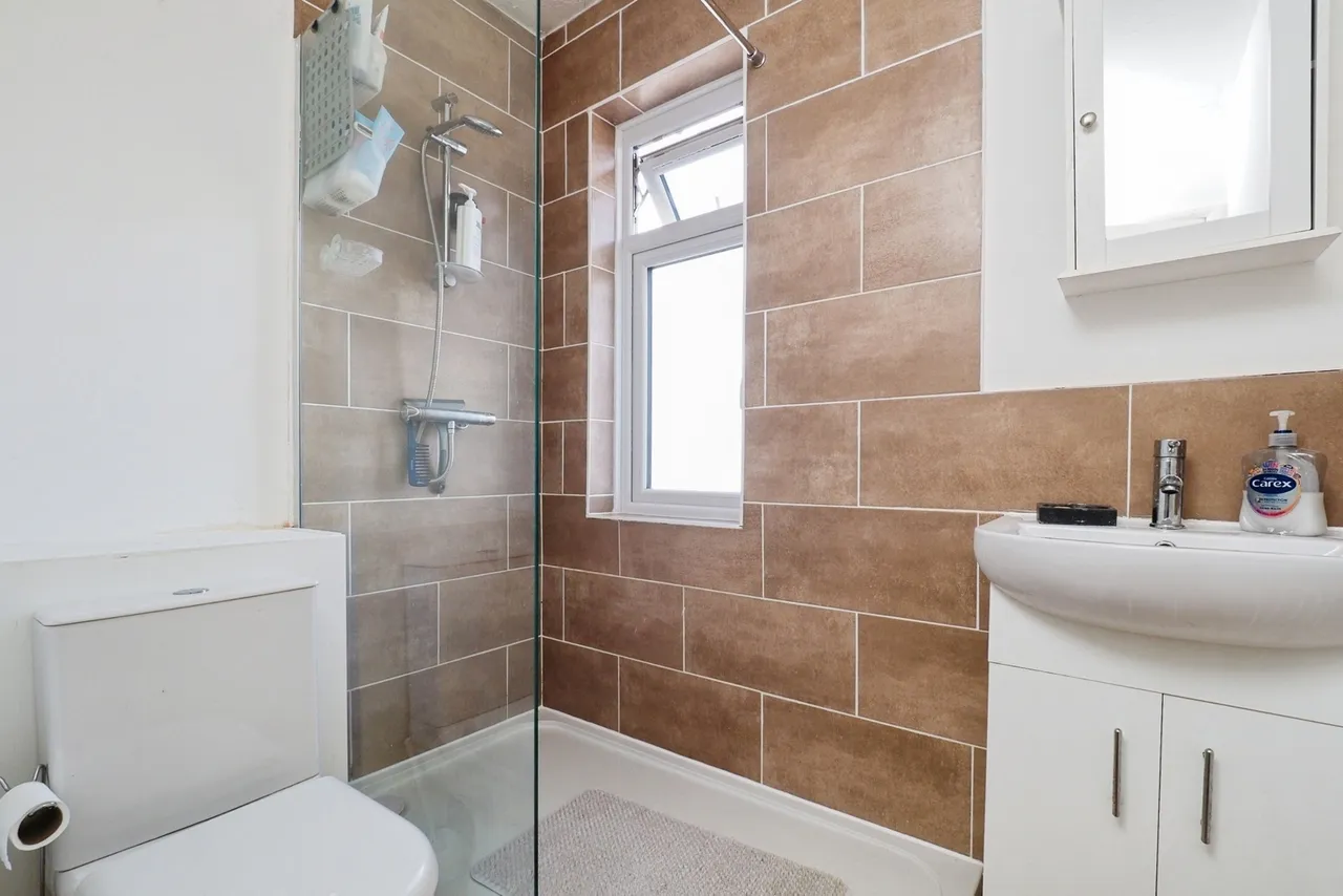Wortley Avenue, Trowell, Nottinghamshire, NG9, photo 9