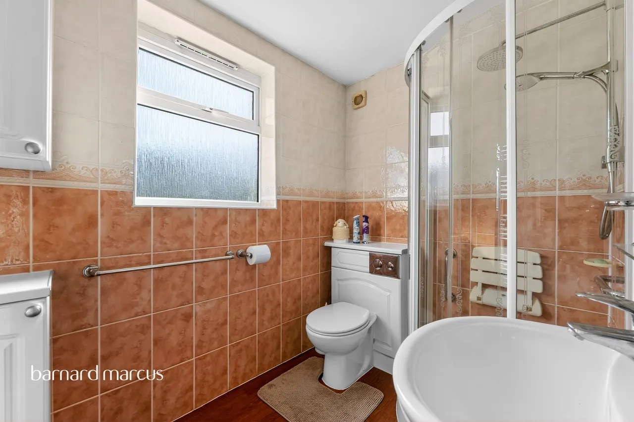 Lenham Road, Sutton, photo 9