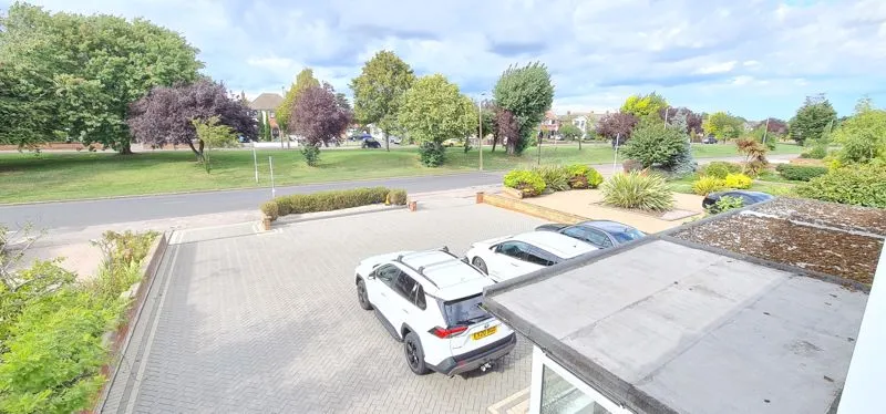 Southchurch Boulevard, Southend-On-Sea, Essex, SS2 4UY, photo 32