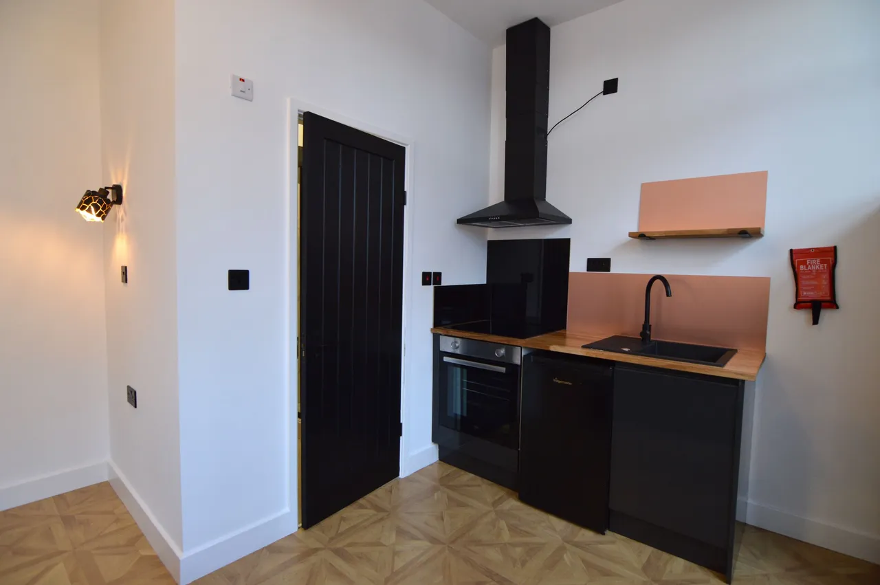 Abbey Gate, Nuneaton, Warwickshire, CV11 4EH, photo 8