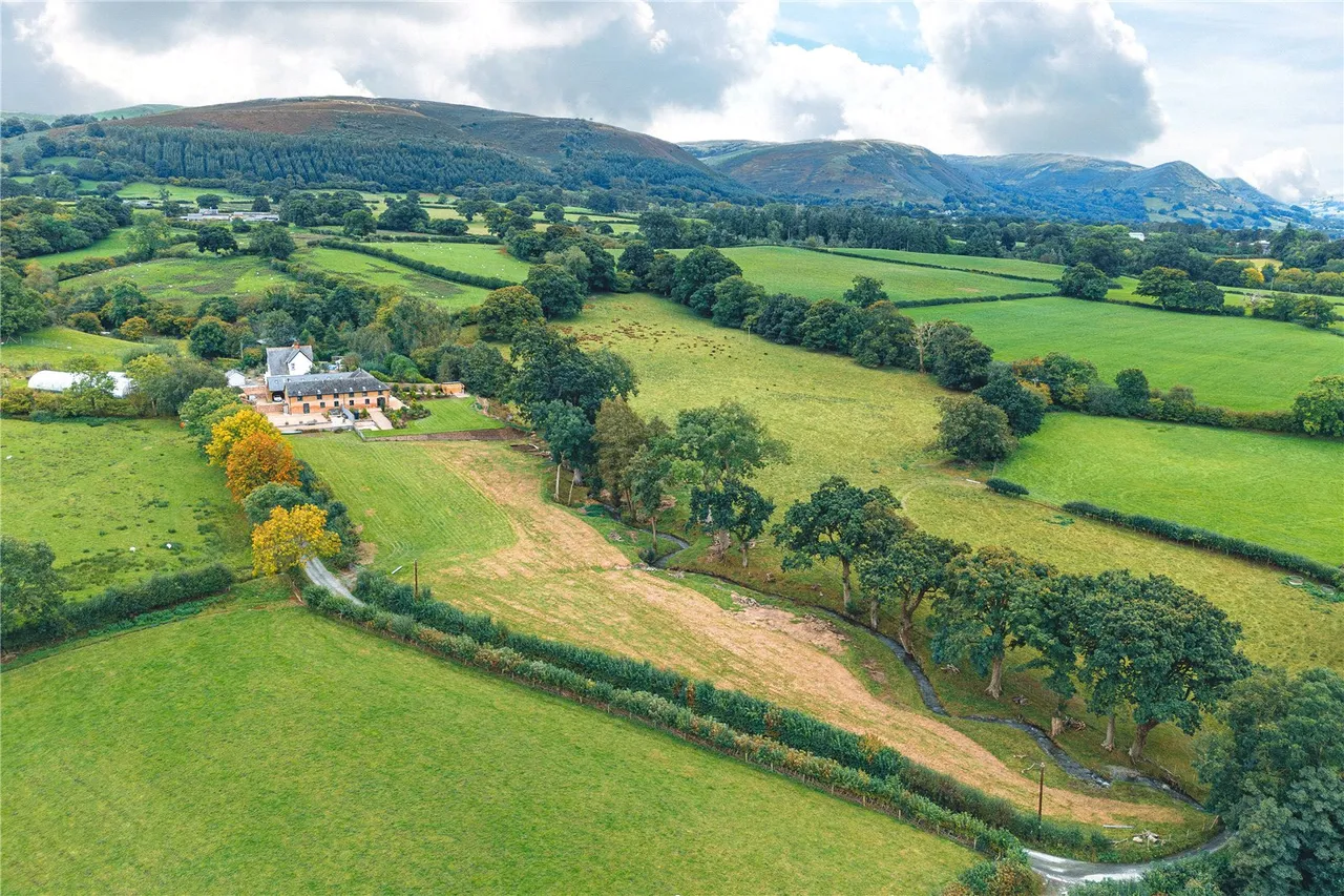 Llandinam, Powys, photo 15