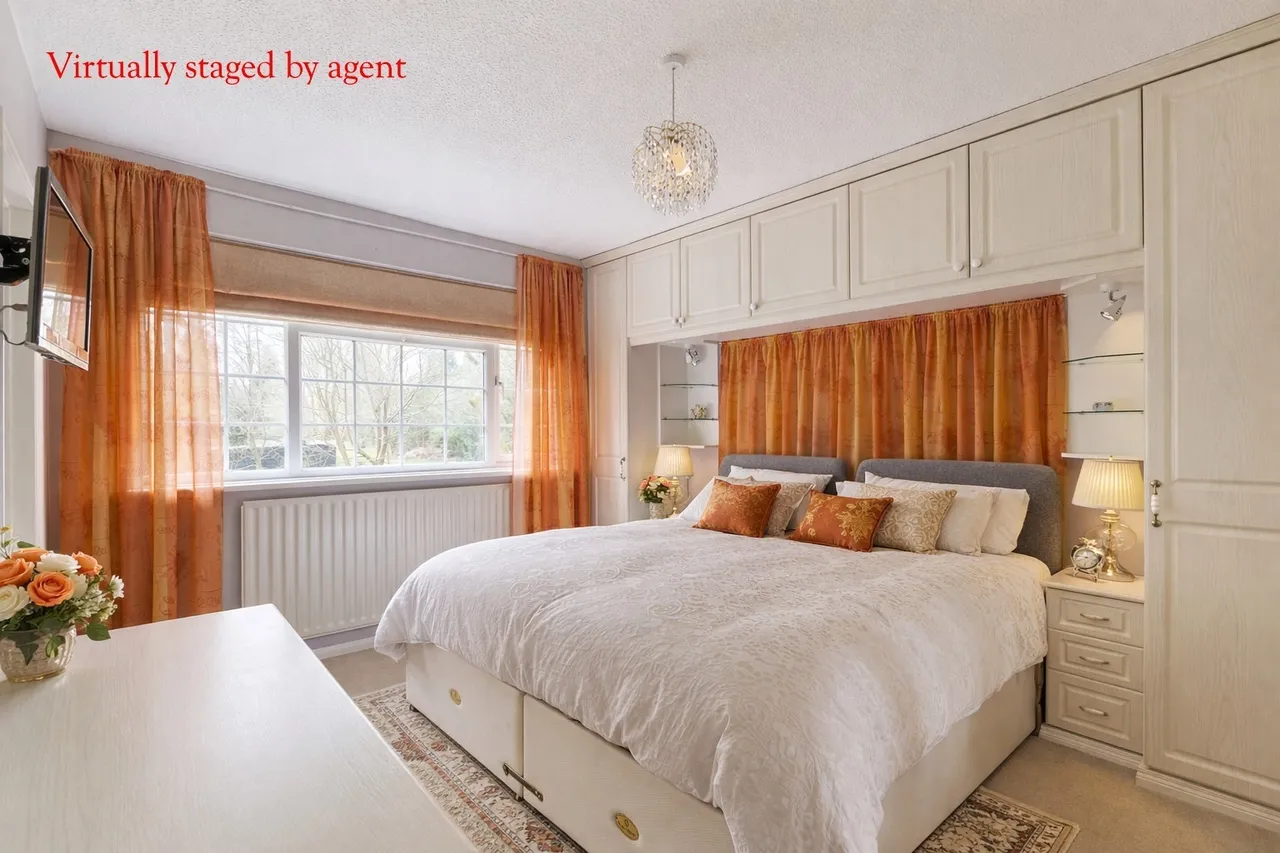 Park Street, Horsham, RH13, photo 12