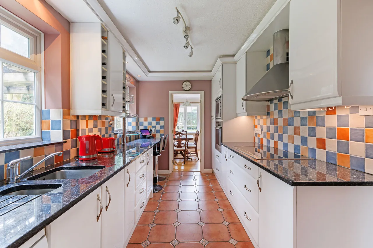 Park Street, Horsham, RH13, photo 4