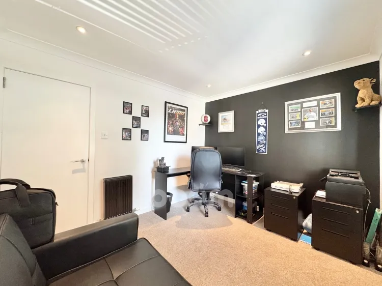 Eglinton Street, Beith, KA15, photo 26