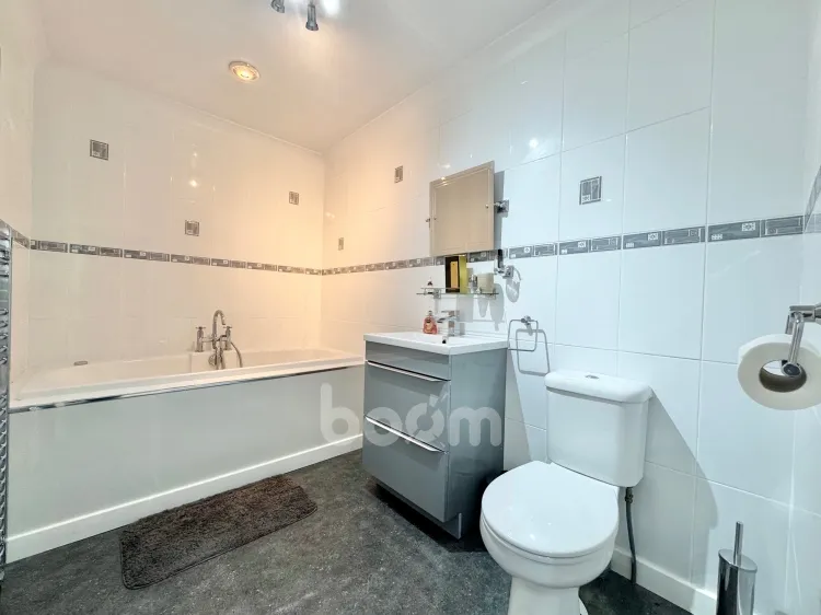 Eglinton Street, Beith, KA15, photo 8