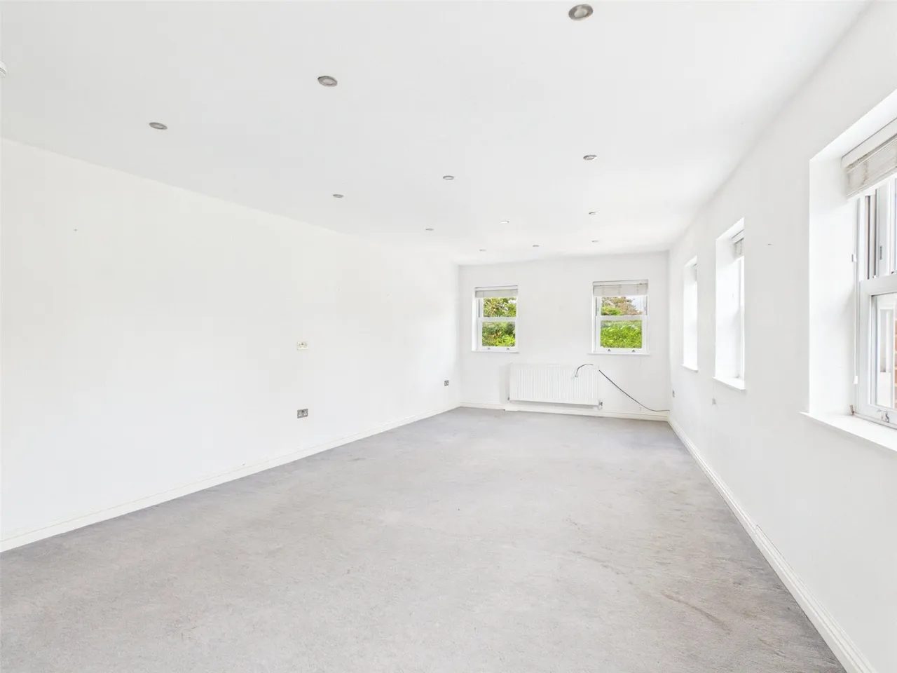 Upper Sunbury Road, Hampton, TW12, photo 2