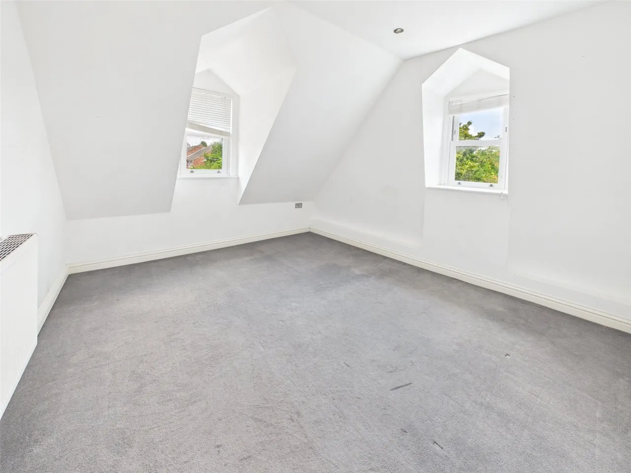 Upper Sunbury Road, Hampton, TW12, photo 10