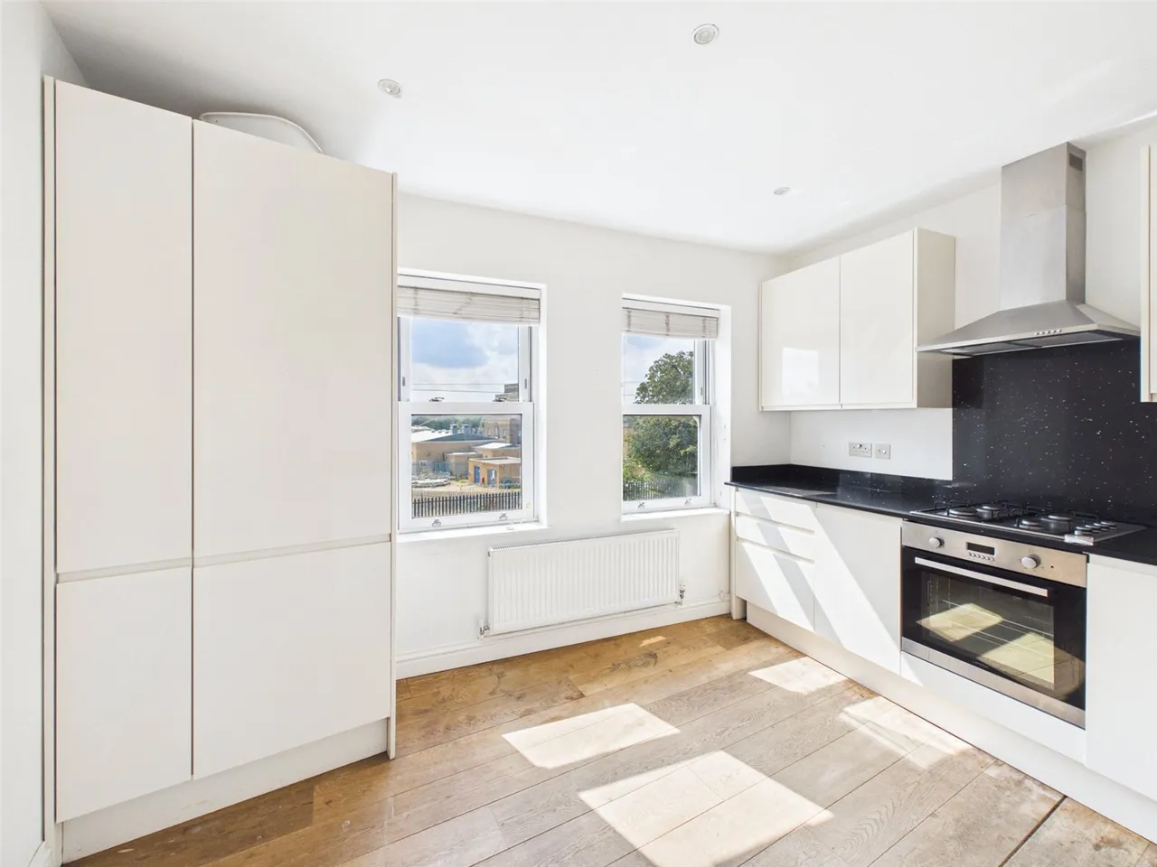 Upper Sunbury Road, Hampton, TW12, photo 7