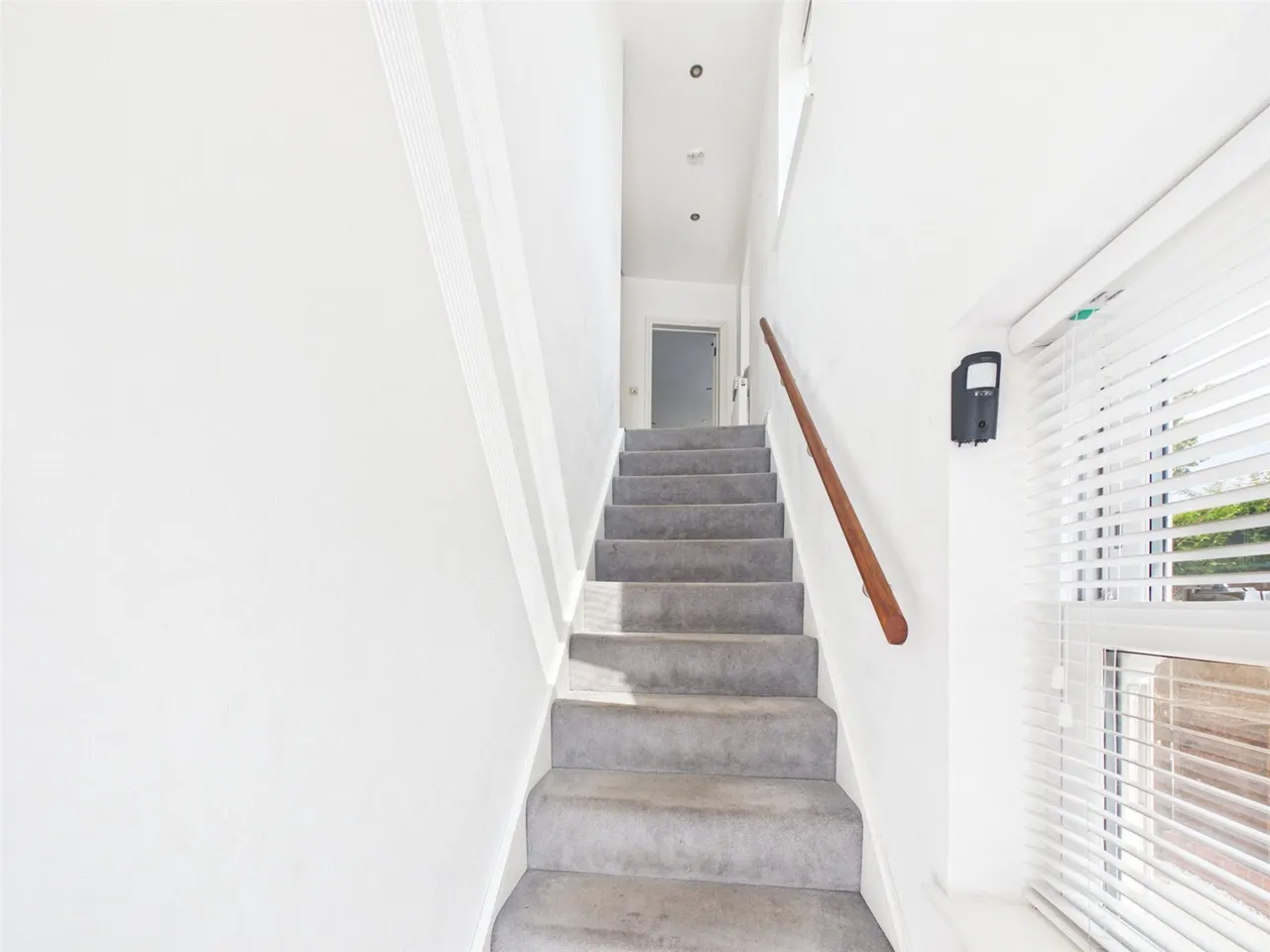 Upper Sunbury Road, Hampton, TW12, photo 5
