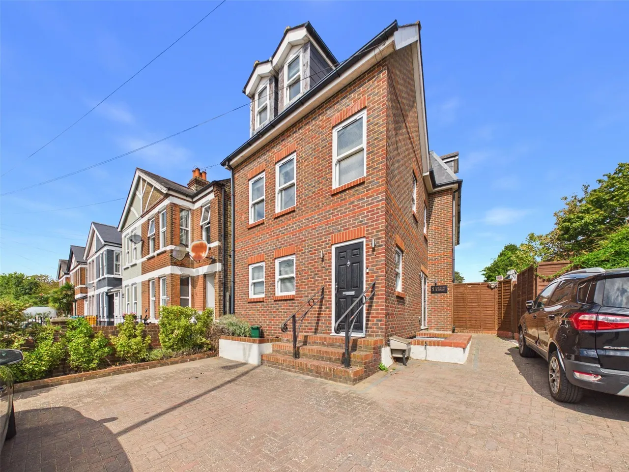 3 bed flat for sale, Upper Sunbury Road, Hampton, TW12