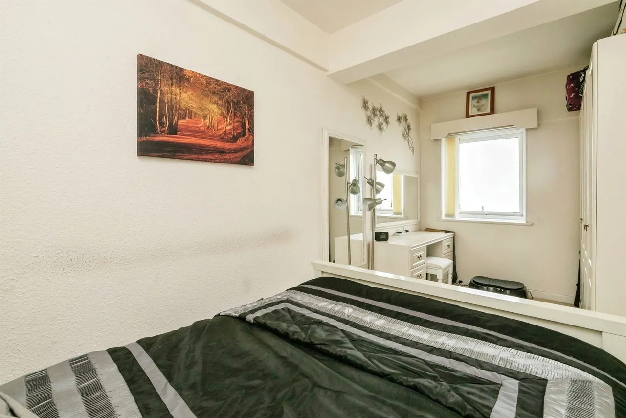 Marine Court, St. Leonards-On-Sea, photo 10