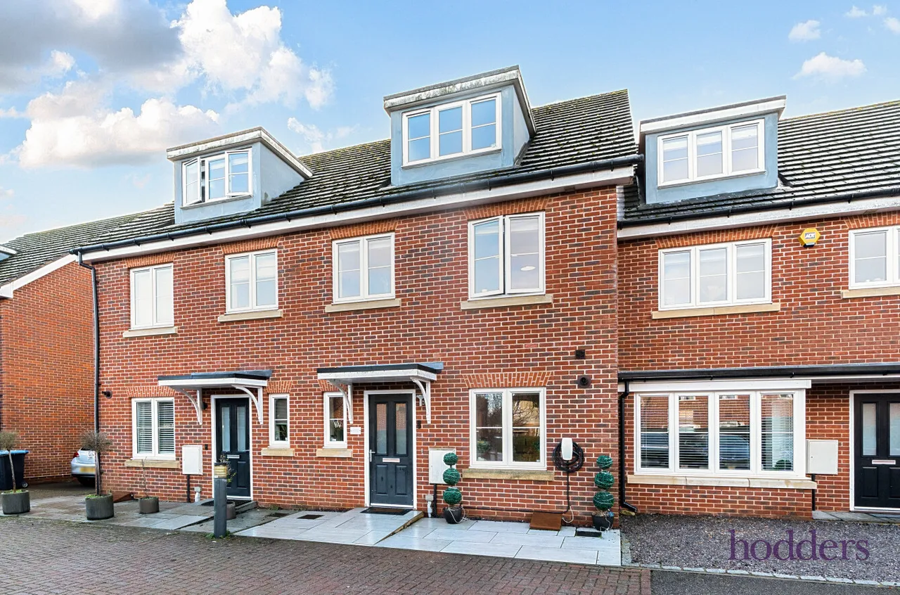 St. Anns Mews, Chertsey, KT16, photo 21