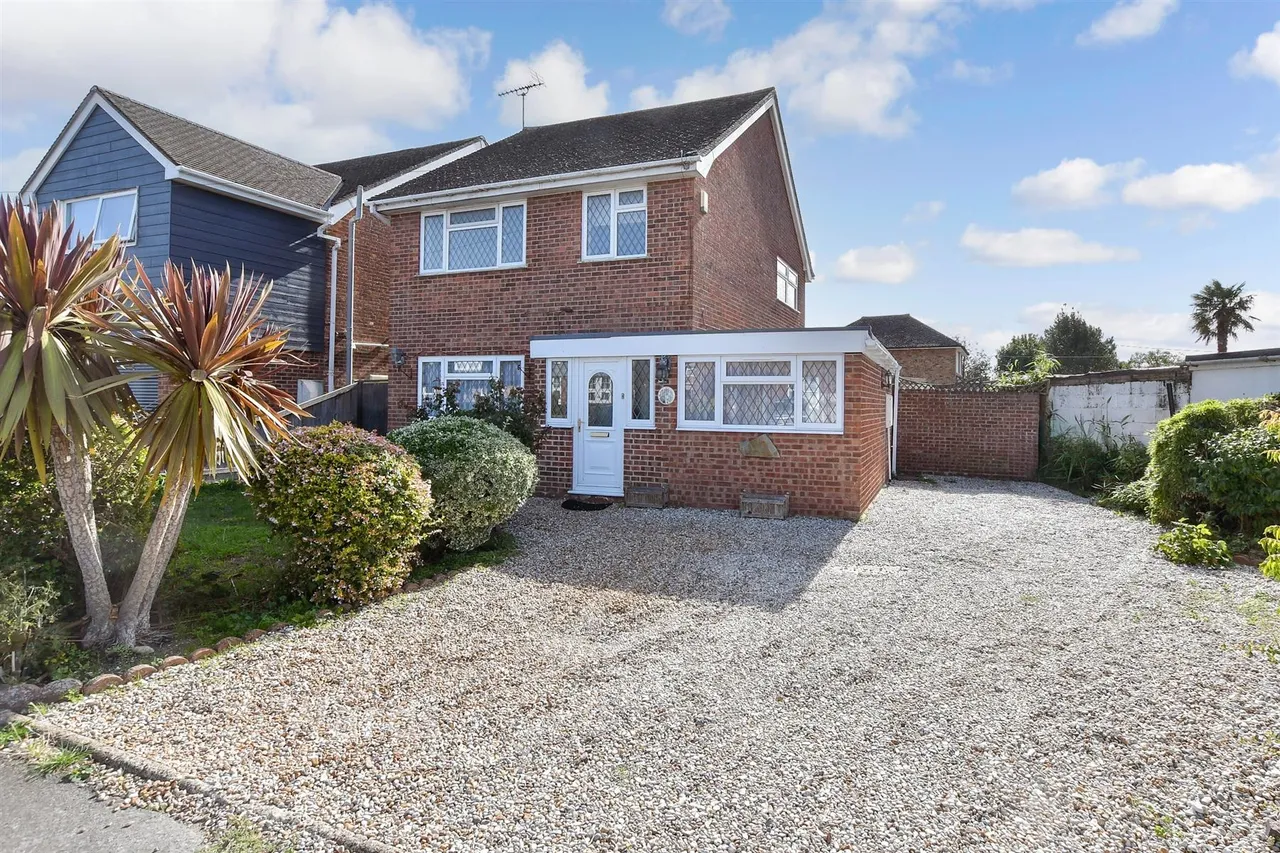 4 bed house for sale, St. John's Road, New Romney, TN28