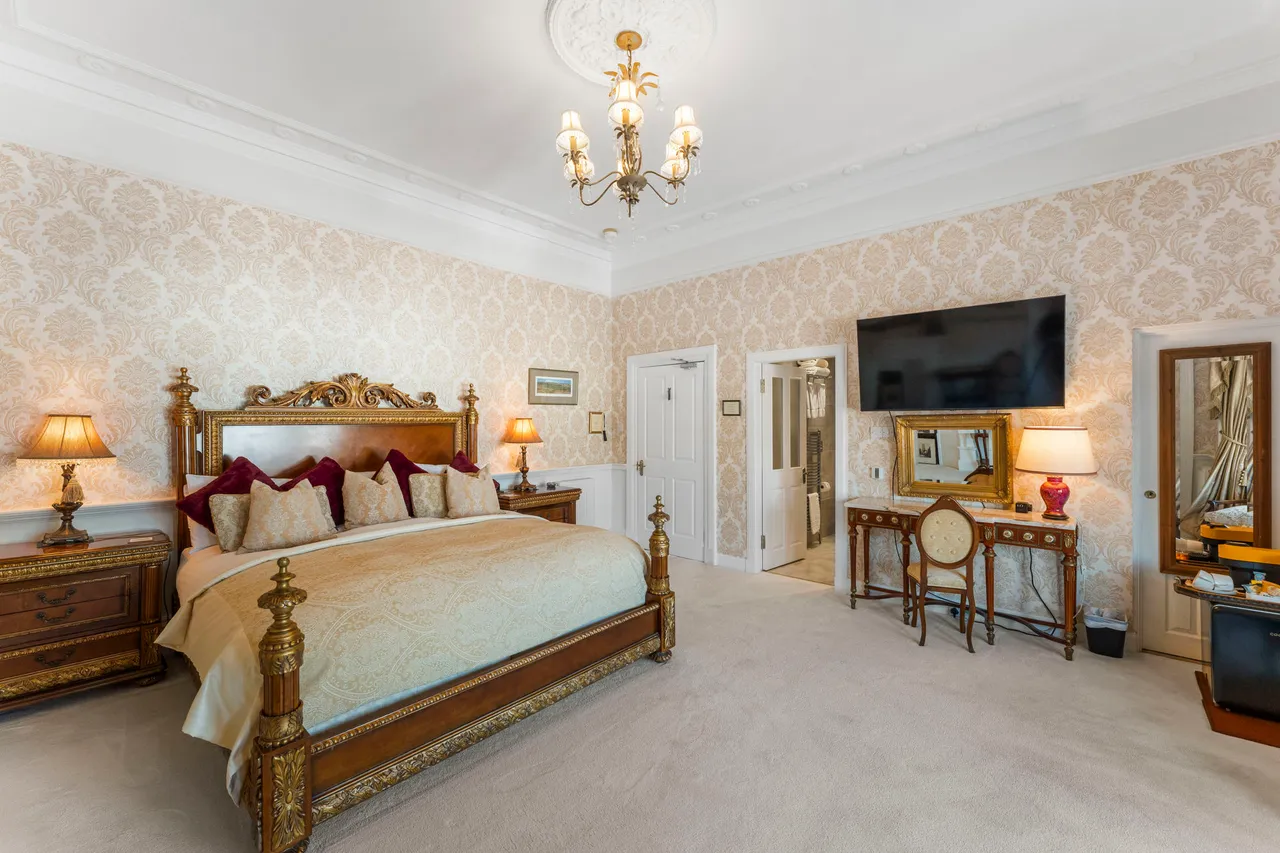 36 Park Circus, Ayr, KA7 2DL, photo 18