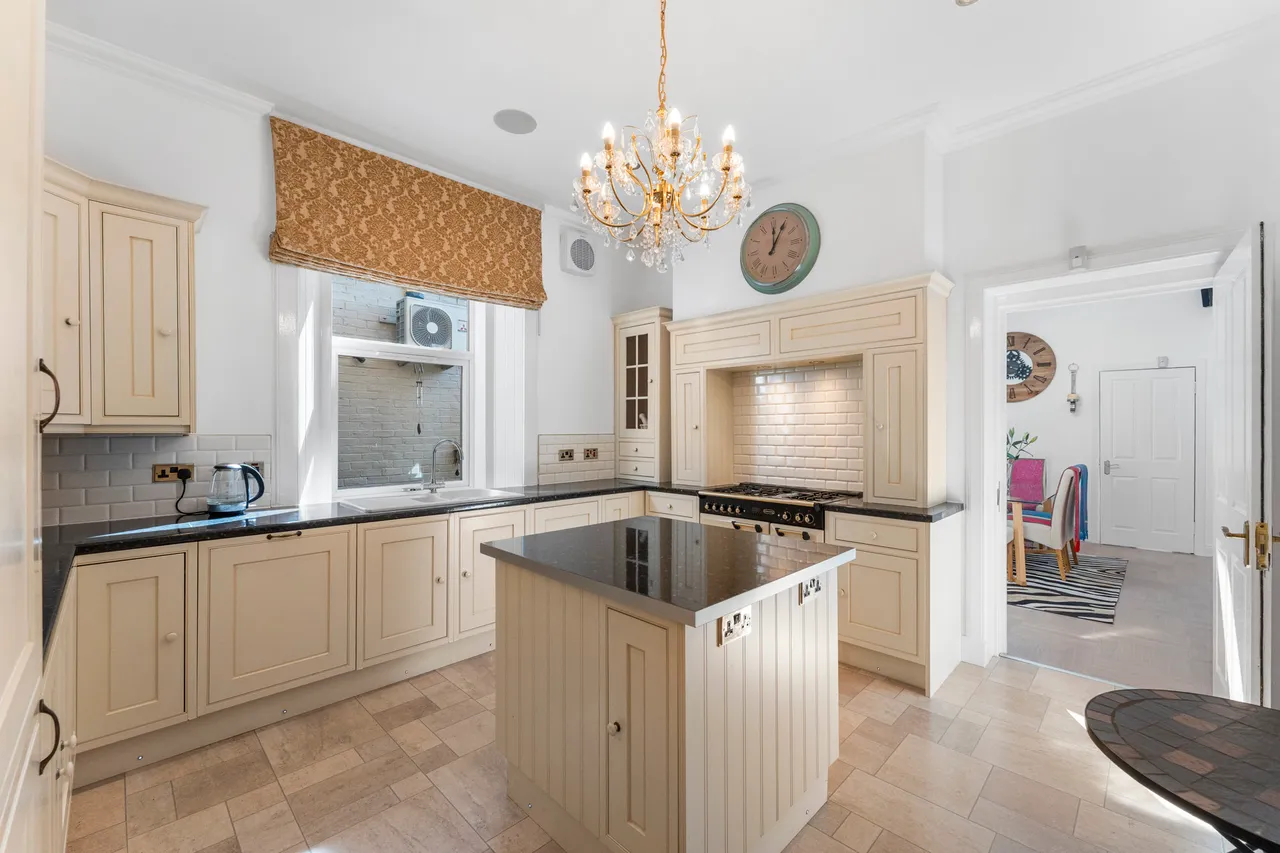 36 Park Circus, Ayr, KA7 2DL, photo 8