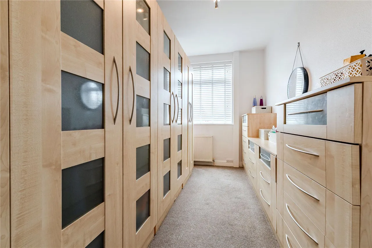 Tinshill Road, Leeds, LS16, photo 14