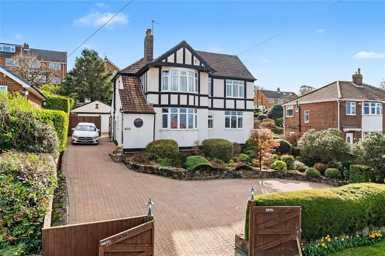 4 bed house for sale, Tinshill Road, Leeds, LS16