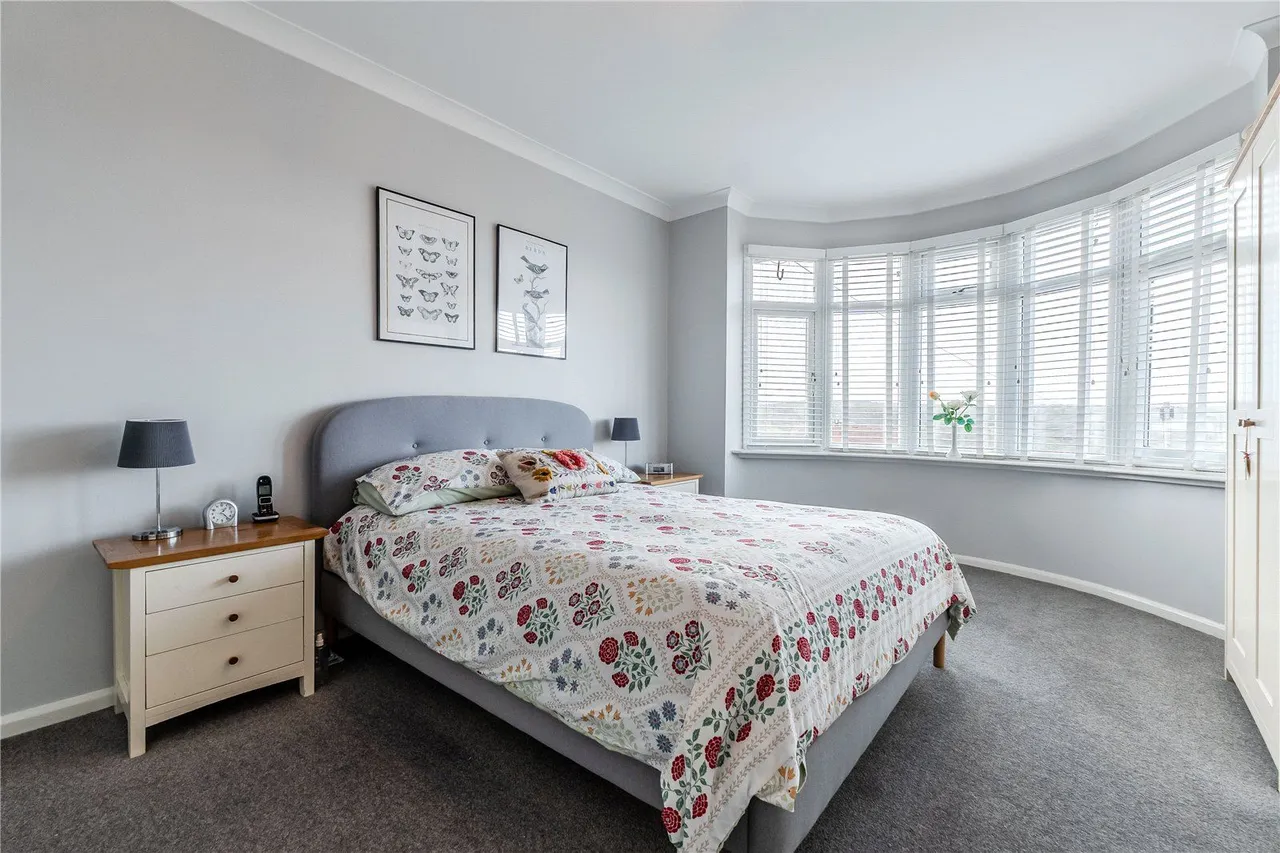 Tinshill Road, Leeds, LS16, photo 6