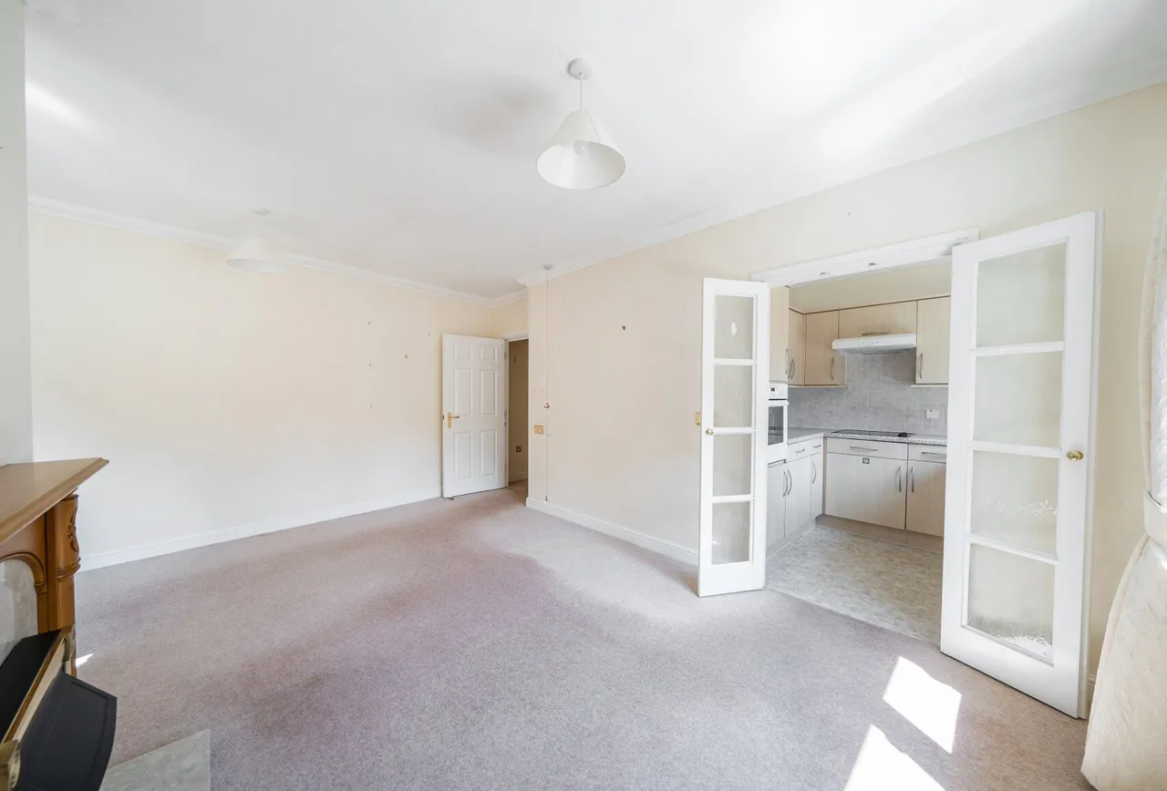 Lefroy Court, Gloucestershire, Talbot Road, GL51 6QA, photo 5