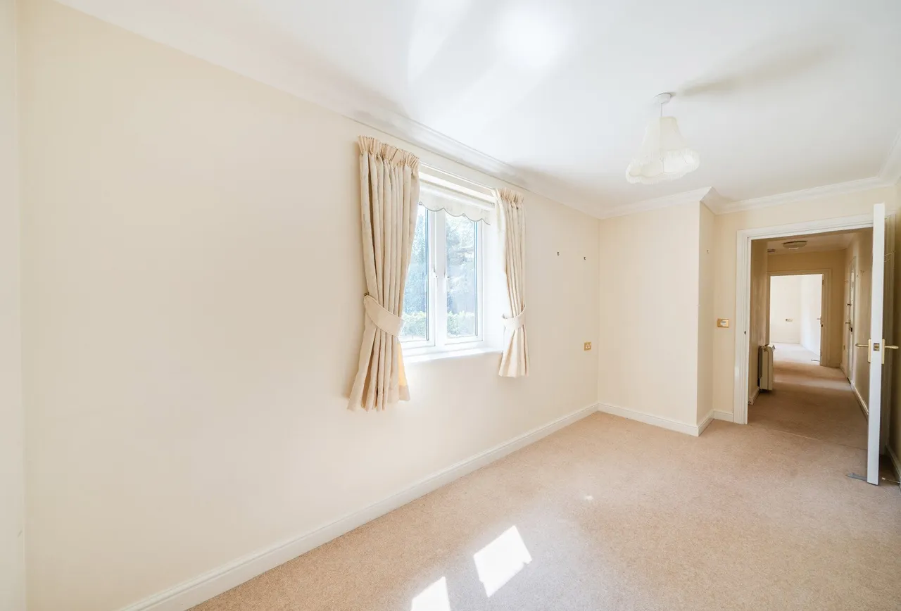 Lefroy Court, Gloucestershire, Talbot Road, GL51 6QA, photo 3