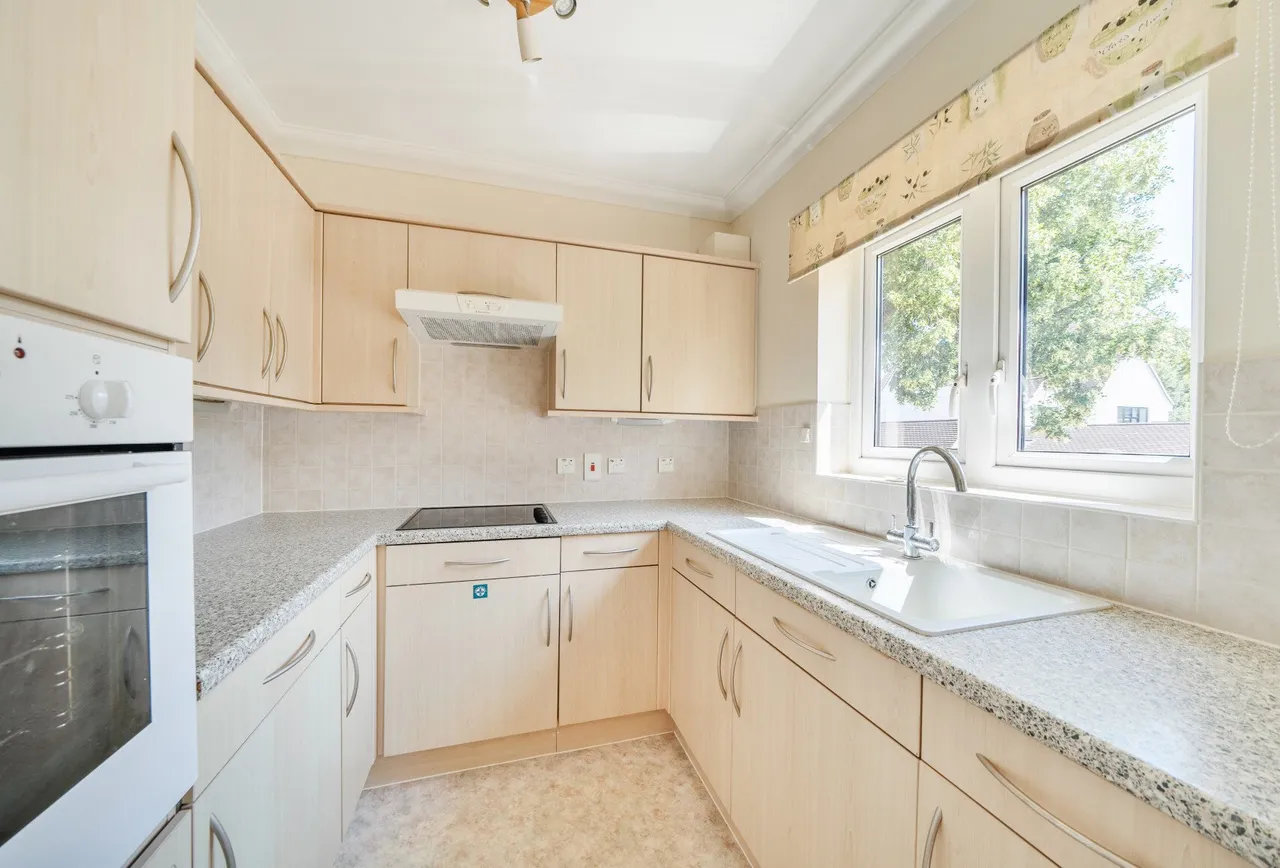 Lefroy Court, Gloucestershire, Talbot Road, GL51 6QA, photo 6