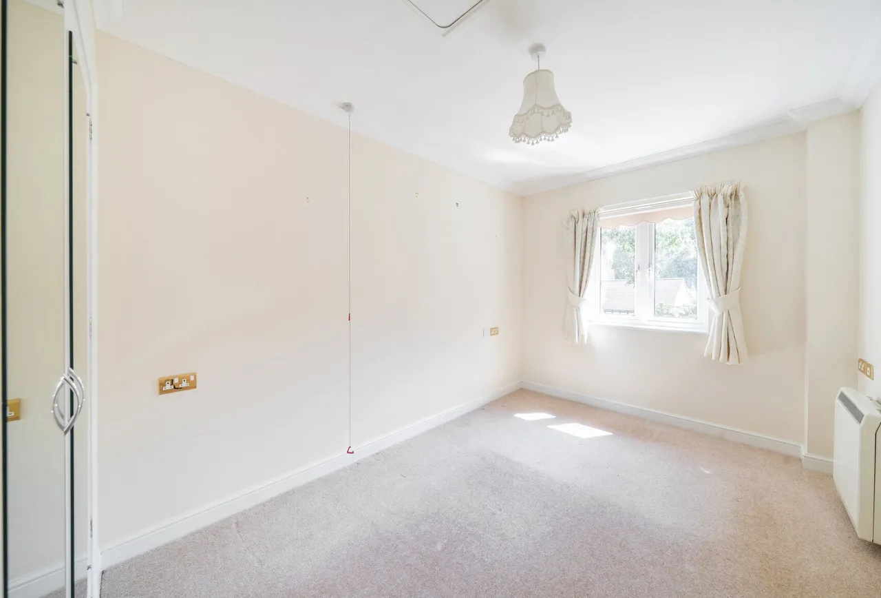 Lefroy Court, Gloucestershire, Talbot Road, GL51 6QA, photo 12