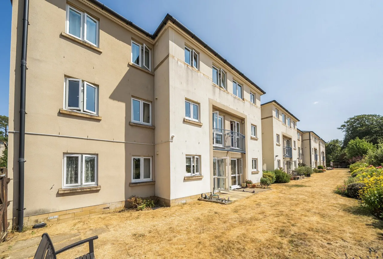 Lefroy Court, Gloucestershire, Talbot Road, GL51 6QA, photo 13