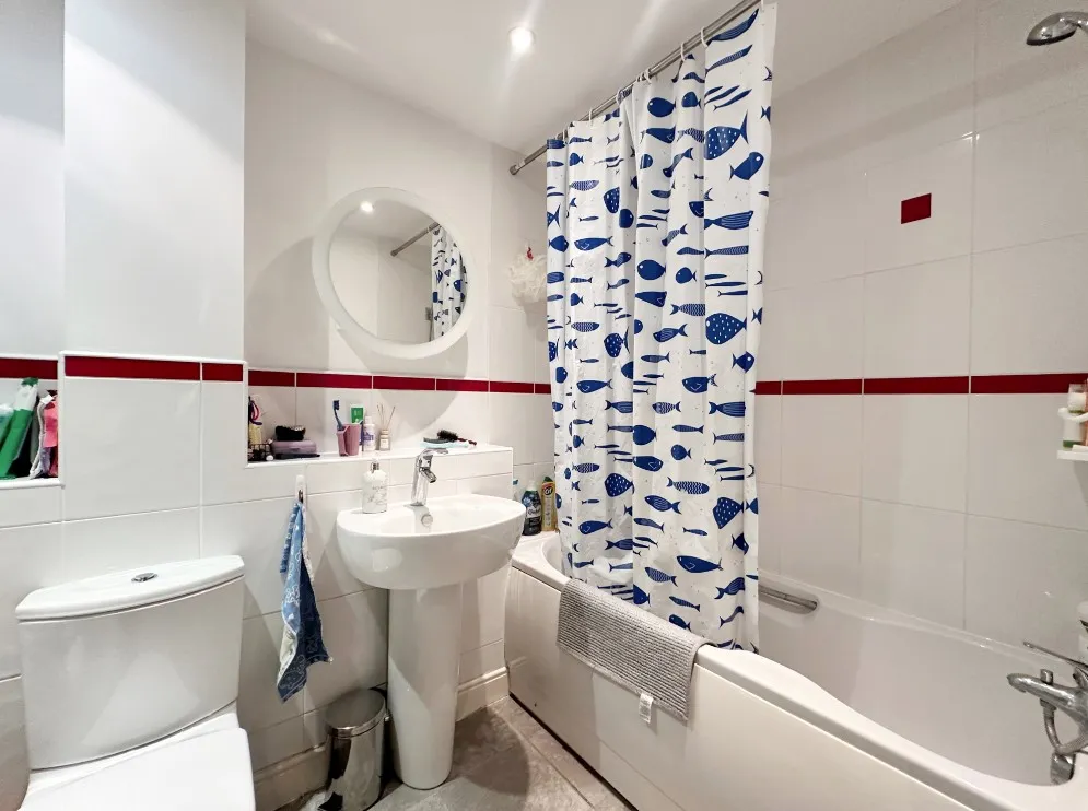 Heathcote Road, Camberley, GU15, photo 8