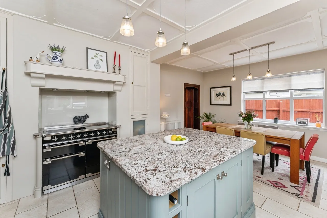 Station Road, Parkgate, CH64, photo 9