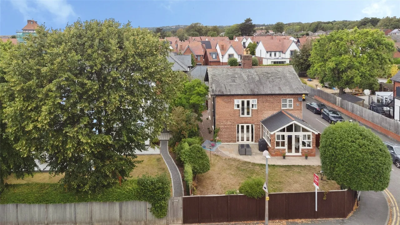 4 bed house for sale, Station Road, Parkgate, CH64
