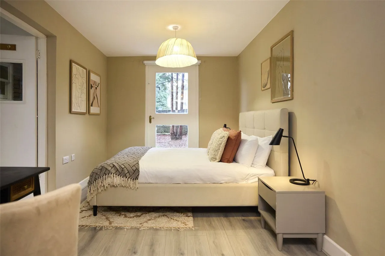 Ravenswood Court, Kingston Hill, Kingston upon Thames, KT2, photo 10