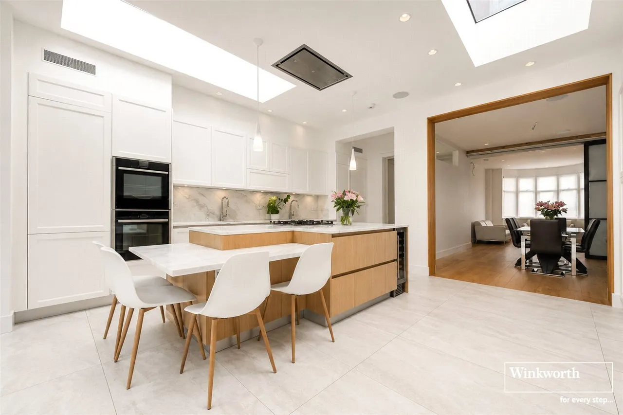 Egerton Gardens, Hendon, NW4, photo 2