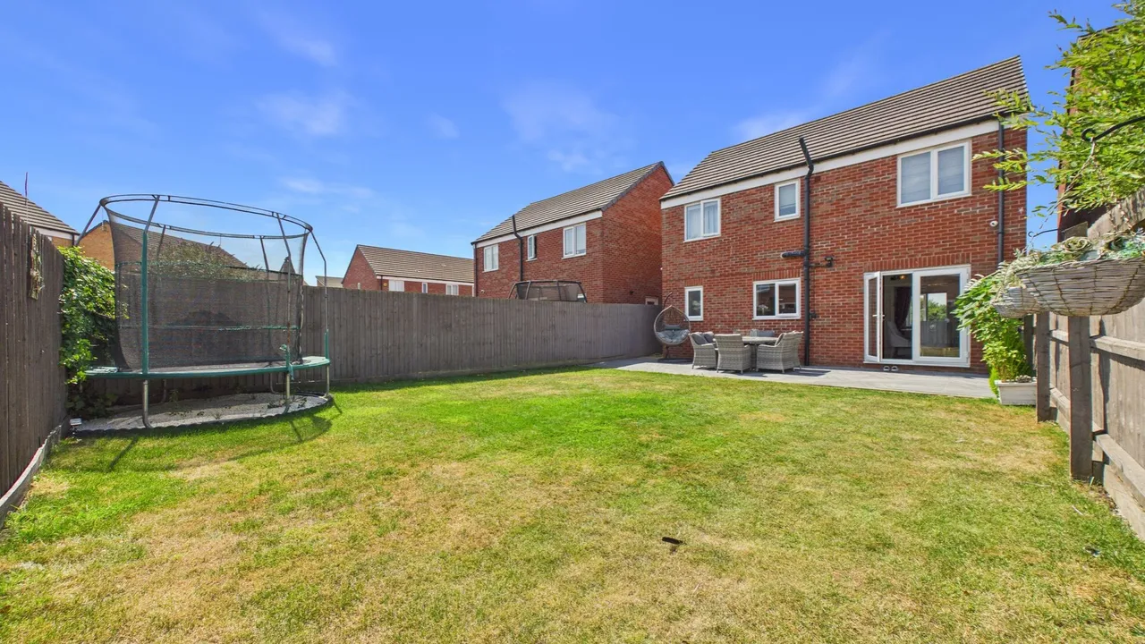 Littledale Crescent, Peterborough, PE2, photo 21